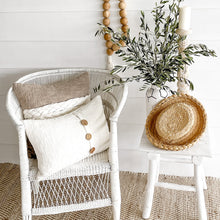 Load image into Gallery viewer, BUTTONS RATTAN
